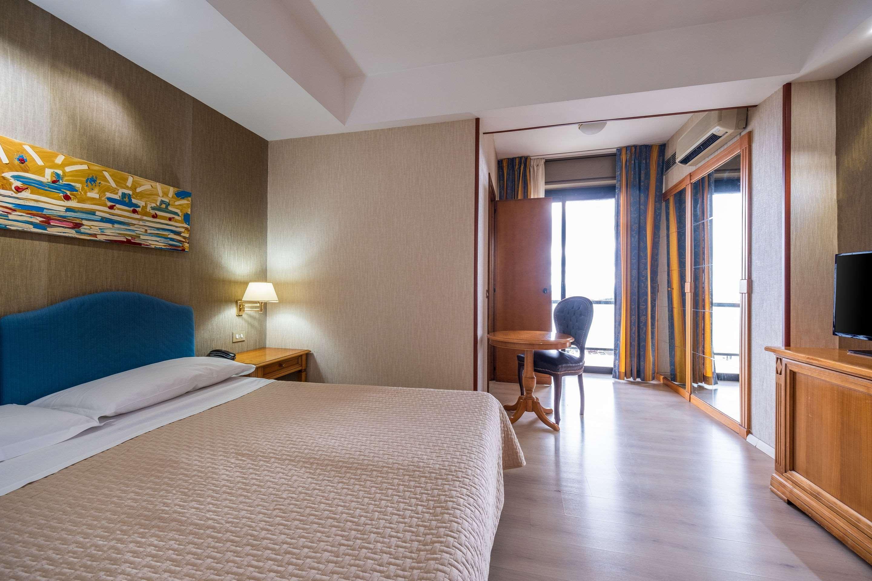 Quality Hotel Rouge Et Noir - Rome — Foto 3